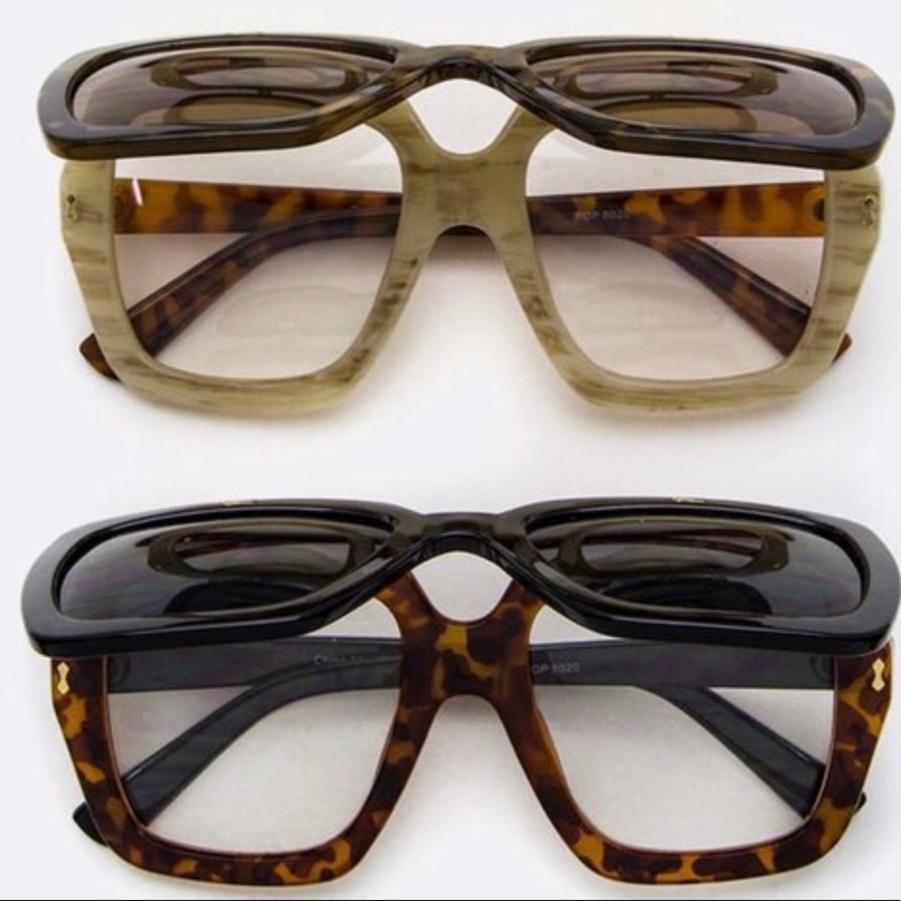 Dwayne Wayne Flip Sunglasses: Black Front